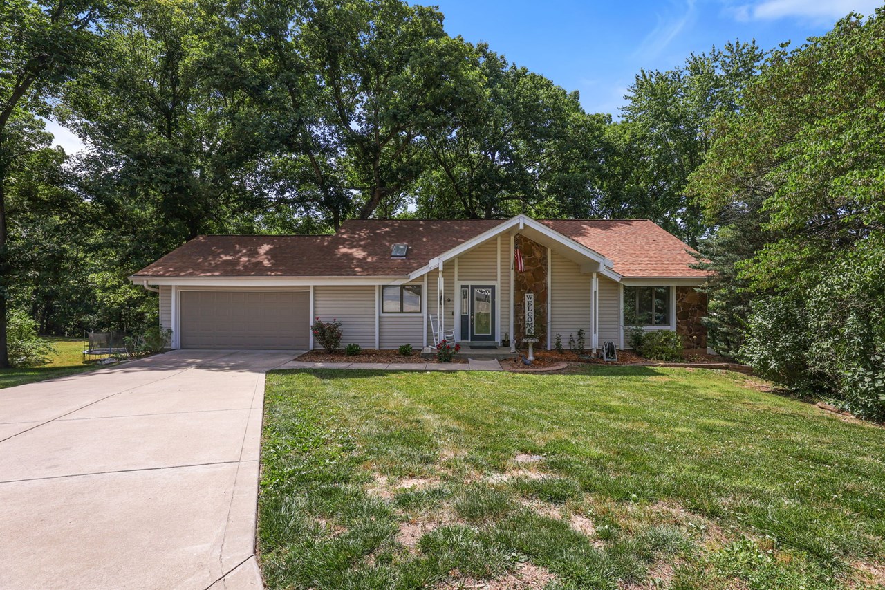 9 Huntsman Ct